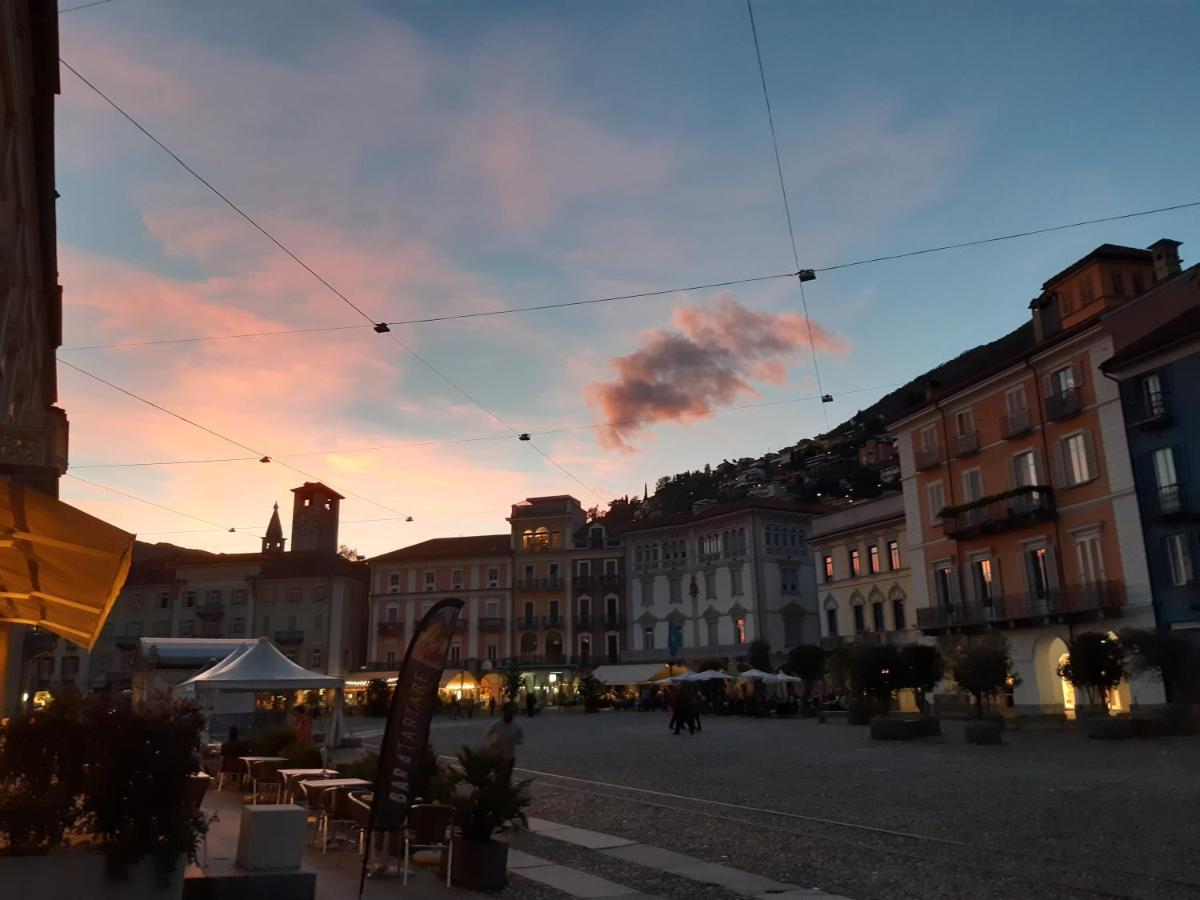 Piazza Grande House Apartment Locarno Bagian luar foto